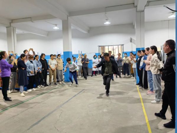 寧陽一滕醫藥有限公司開展“五四”青年節系列活動